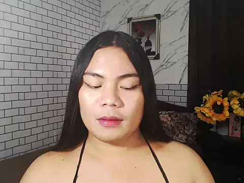 tsbrianahugecock - TSbrianaHugeCock's free webcam - UK Sex Cams