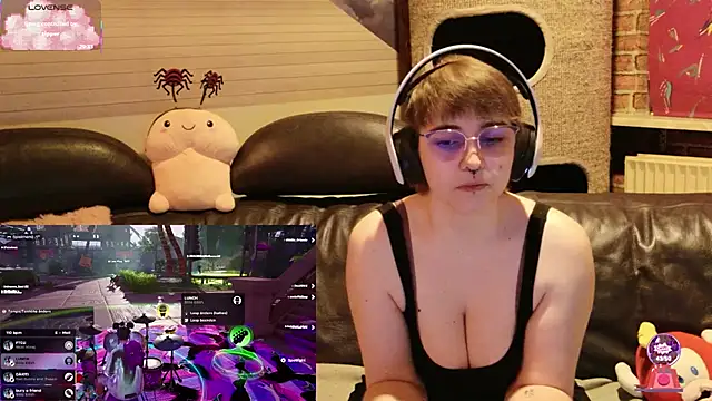 gamergirl_eve - GamerGirl_Eve's free webcam - UK Sex Cams