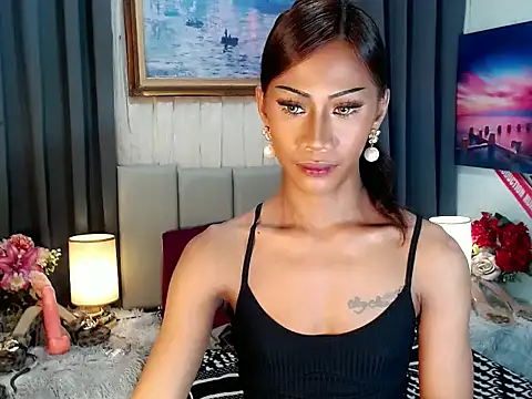 Tarah_Ebony