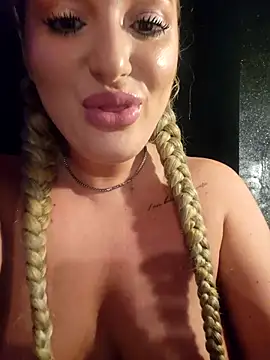 Blondie_Sasha