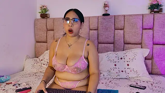 LiaraBloom