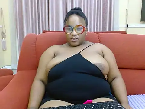 thicknjuicyx