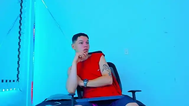 HOT_boy2025
