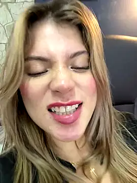  _Alice_1 chat room