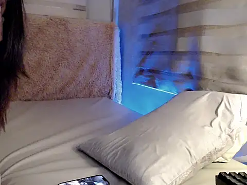 universal_cutie live cam