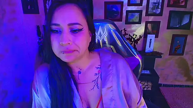 cherryy_bombshelll