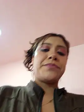 Webcam Model (-TheCatCrazy-)  is live.Free join now!