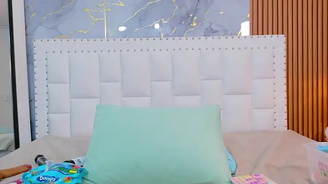 naughty_ebonyy