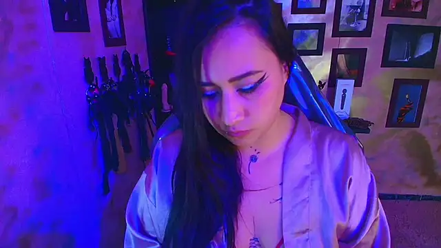 cherryy_bombshelll