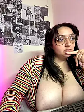 Webcam Model (aliceayres797)  is live.Free join now!