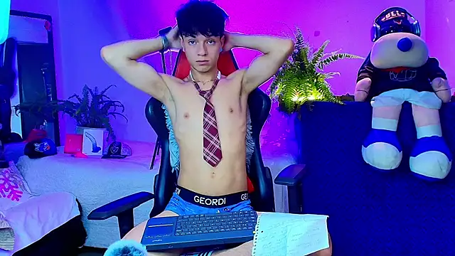 twink_sebas_