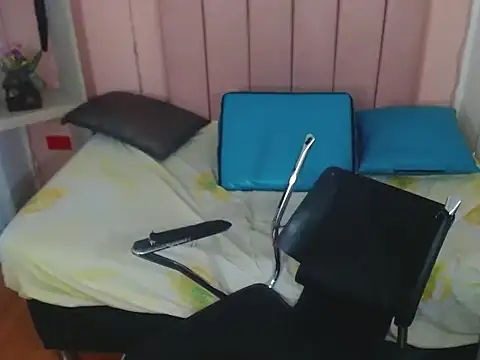 Candela_Dubout