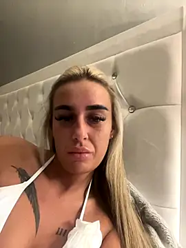 Webcam Model (EllieMaeBaby)  is live.Free join now!