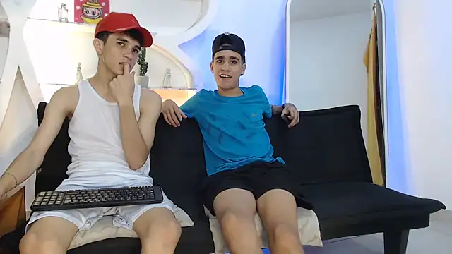 THREE_GUYS_HOT