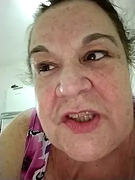 Yaya_Mineira live cam screenshot female from Brazil on CUM.show – Splashy Live Cam Performances
