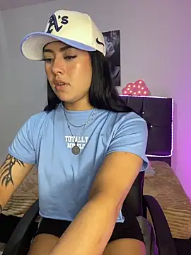 emily_22x
