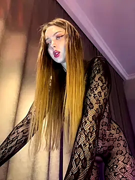 Nikole_Boom
