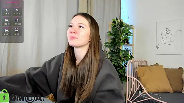 Nicole_Charm