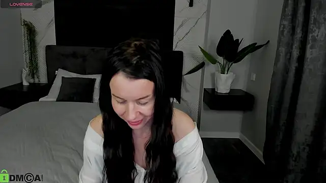 Stella_Leon