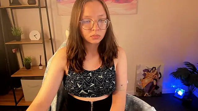Nuura_Moore