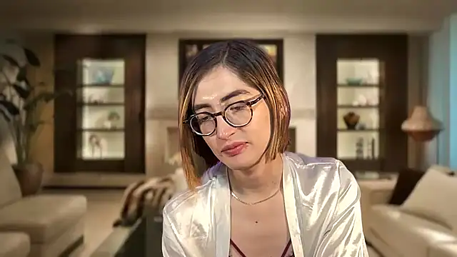 rousseblossom live cam screenshot tranny from Colombia on CUM.show – Splashy Live Cam Performances