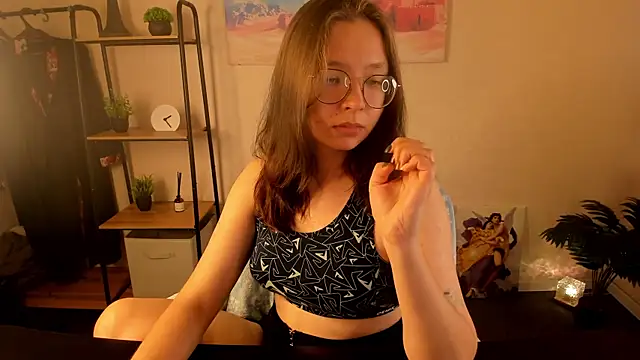 Nuura_Moore