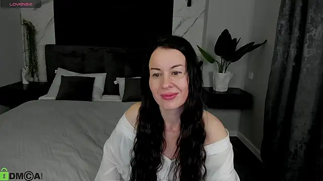 Stella_Leon