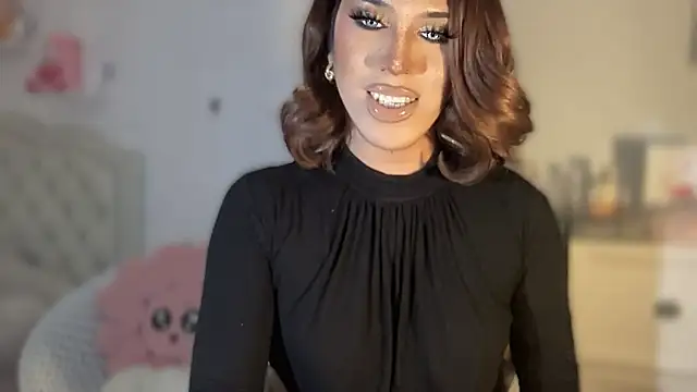 ts_glamxxxx - Ts_glamxxxx's free webcam - UK Sex Cams