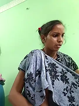Hotty-Nidhi