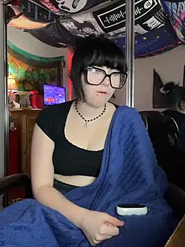 Webcam Model (slttystargirl)  is live.Free join now!