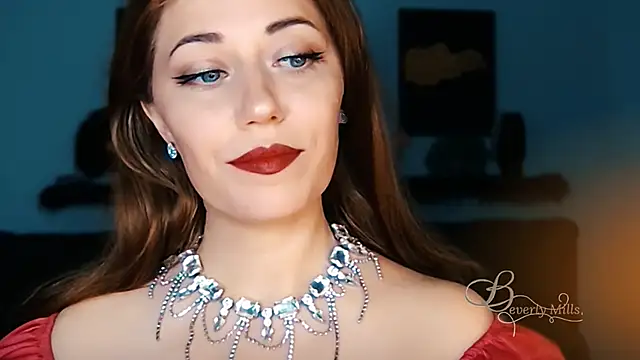MissBeverlyMills