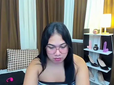 TsUncutKaren