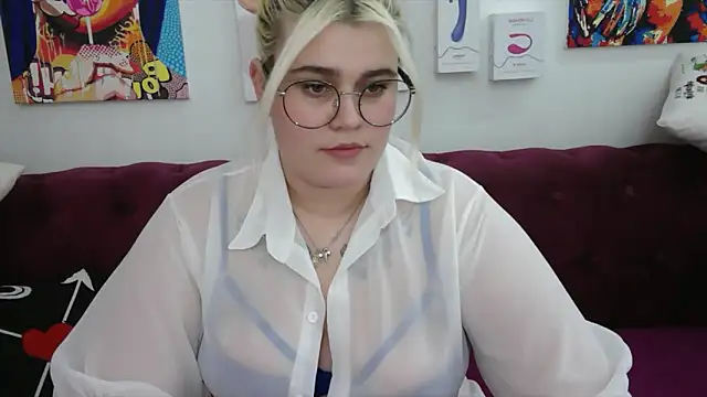 Amber_Monro