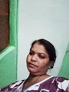 Bhavna_hot