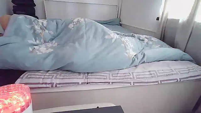 sakuradelreina - Sakuradelreina's free webcam - UK Sex Cams