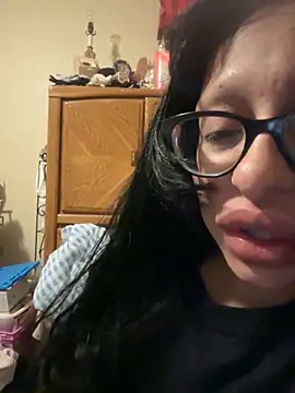 Webcam Model (myloveforyouu)  is live.Free join now!