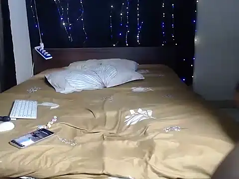 KinkySaphira