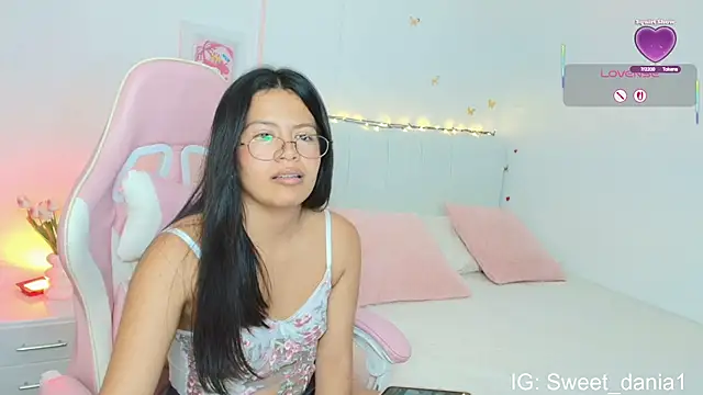 Live sex cam of sweet_dania_