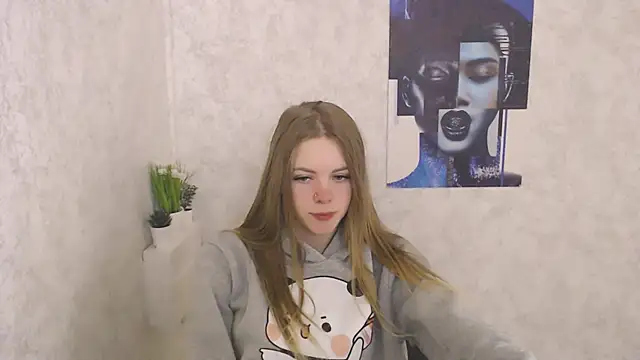 AliceFlirtt_