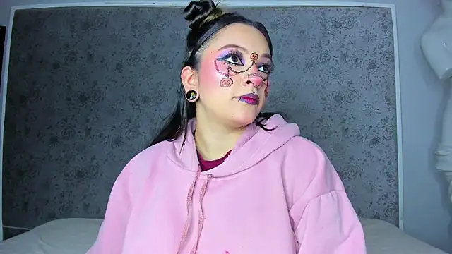 Kitty_ravee