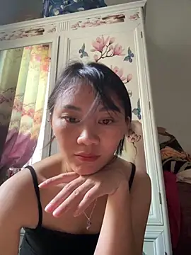 Webcam Model (Ami-mi00)  is live.Free join now!