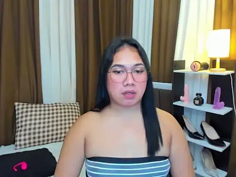 TsUncutKaren