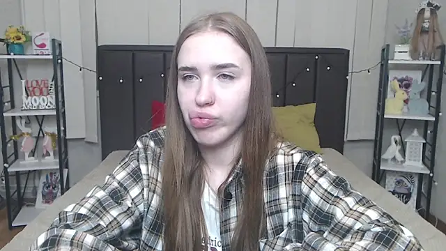 LauraHlot