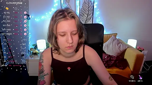 hailey_foxy - Hailey_Foxy's free webcam - UK Sex Cams