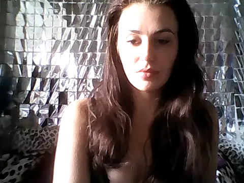 qinini - Qinini's free webcam - UK Sex Cams