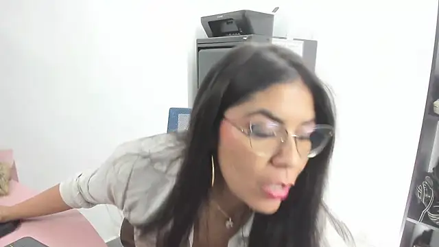Luna_Dumont