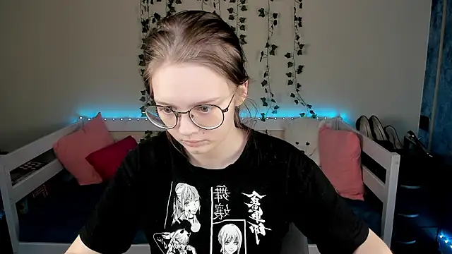 shy_elina01