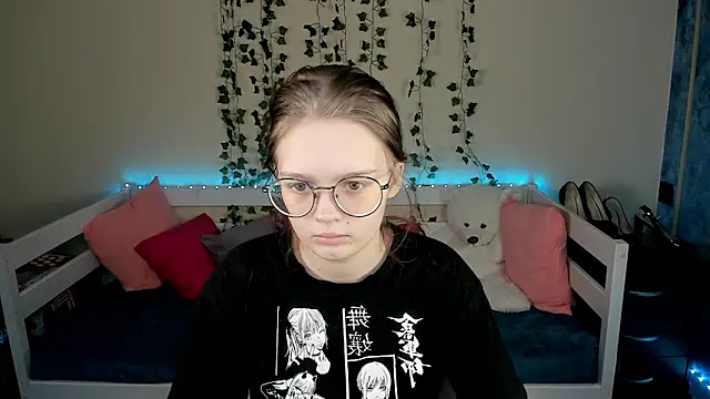 shy_elina01
