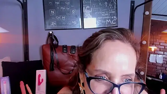 Samantha_mature56