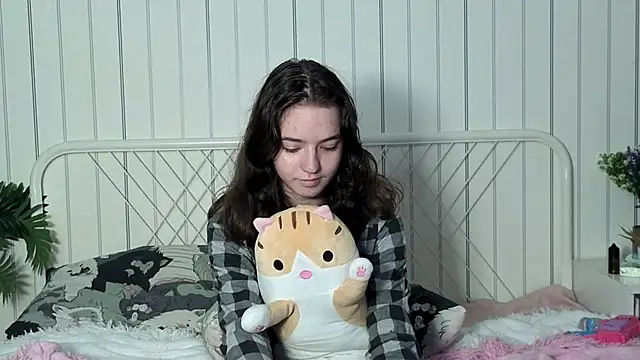  TarahCayne chat room